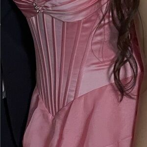 Elegant Pink Satin Prom Dress